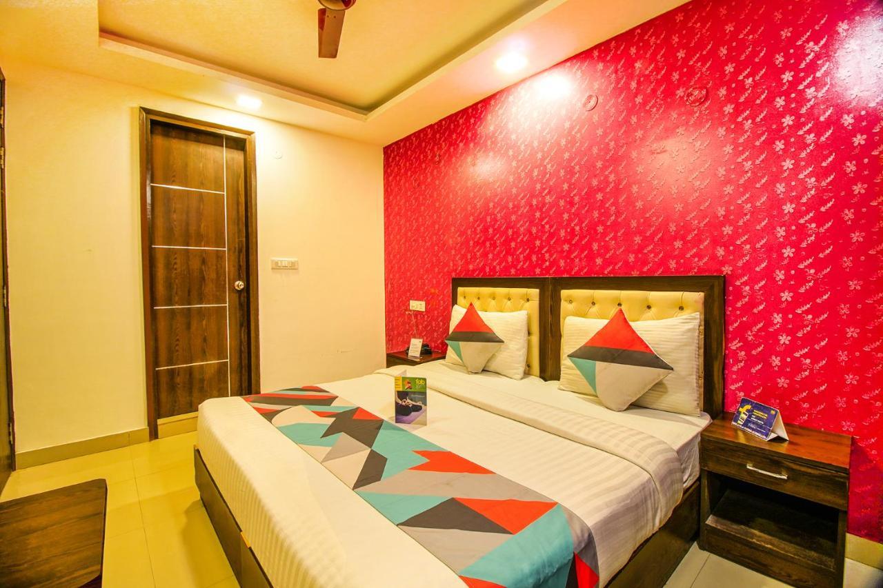 Fabexpress Tp Suite Near Igi Airport New Delhi Exterior photo
