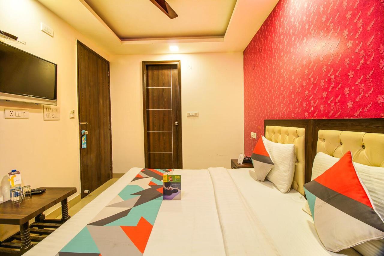 Fabexpress Tp Suite Near Igi Airport New Delhi Exterior photo